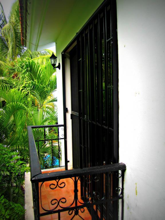 B&B Villa Hibiscus Playa del Carmen Buitenkant foto
