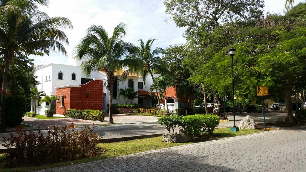 B&B Villa Hibiscus Playa del Carmen Buitenkant foto