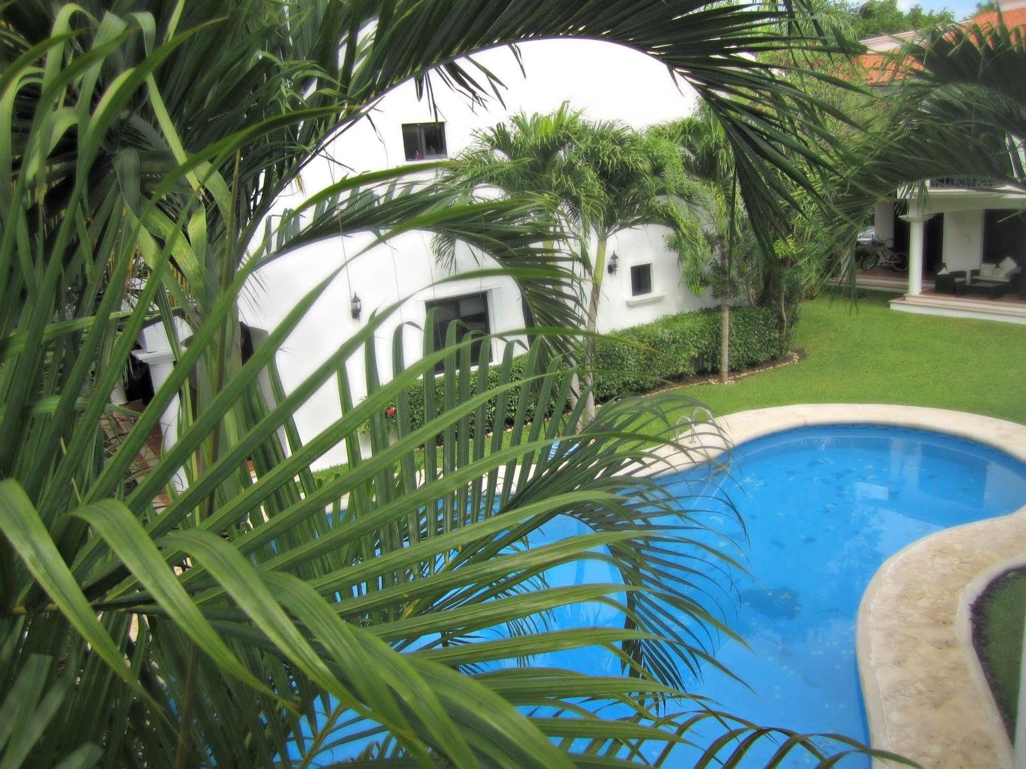 B&B Villa Hibiscus Playa del Carmen Buitenkant foto